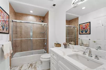 23 Hathaway Lane, Manhasset, NY 11030 - Photo 17