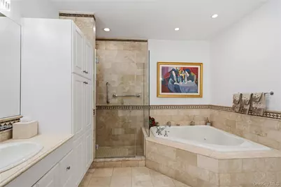 23 Hathaway Lane, Manhasset, NY 11030 - Photo 15
