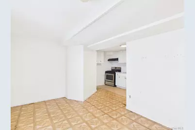 2924 Yates Avenue, Bronx, NY 10469 - Photo 7