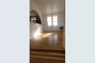 2924 Yates Avenue, Bronx, NY 10469 - Photo 11