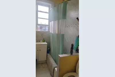 2924 Yates Avenue, Bronx, NY 10469 - Photo 11