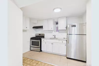 2924 Yates Avenue, Bronx, NY 10469 - Photo 13
