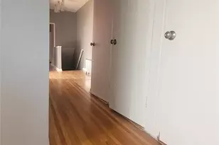 2924 Yates Ave, Bronx, NY 10469 - Photo 15