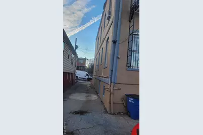 2924 Yates Avenue, Bronx, NY 10469 - Photo 5