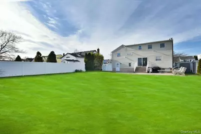 359 Park Lane, Massapequa Park, NY 11762 - Photo 25