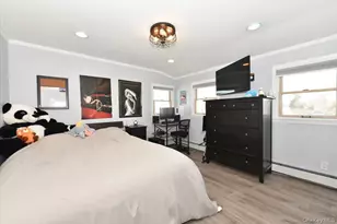 359 Park Ln, Massapequa Park, NY 11762 - Photo 19