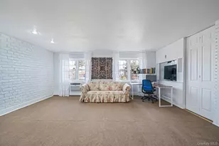 460 Old Town Rd, Port Jefferson Station, NY 11776 - Photo 9