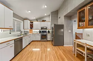 20 Mountain View Ave, Airmont, NY 10901 - Photo 11