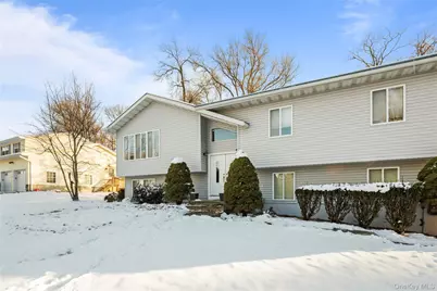 20 Mountainview Avenue, Airmont, NY 10901 - Photo 1