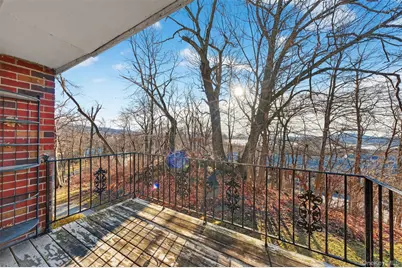 4 Colonial Road #96, Beacon, NY 12508 - Photo 5