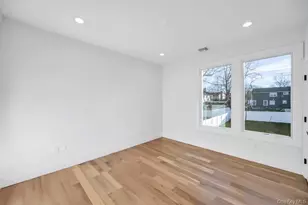 61 Stephen Dr, Plainview, NY 11803 - Photo 21