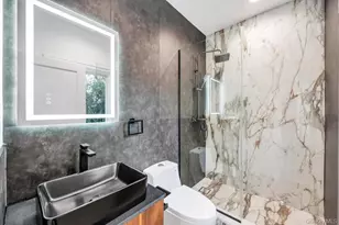 61 Stephen Dr, Plainview, NY 11803 - Photo 25