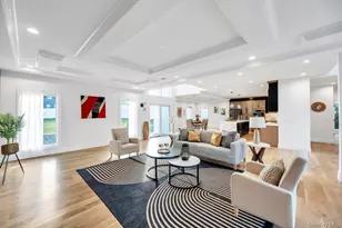 61 Stephen Dr, Plainview, NY 11803 - Photo 5