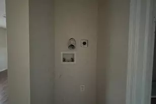 202 Clark St, Brentwood, NY 11717 - Photo 13