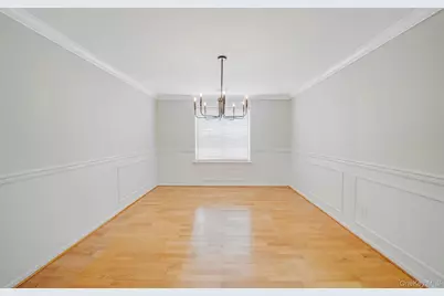 586 Blue Ridge Drive, Medford, NY 11763 - Photo 7