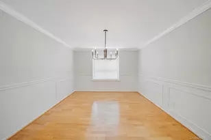 586 Blue Ridge Dr, Medford, NY 11763 - Photo 7