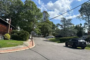 49 Lieper St, Huntington, NY 11746 - Photo 3