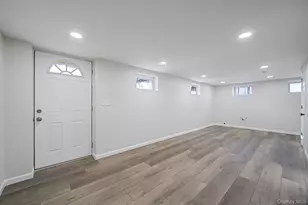 20 Bowling Ln, Deer Park, NY 11729 - Photo 19