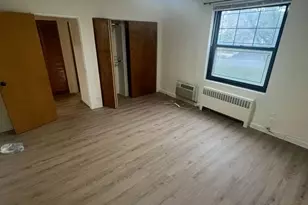 7107A Park Dr, Kew Gardens, NY 11367 - Photo 3