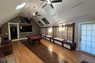 183 Tahlulah Ln, West Islip, NY 11795 - Photo 9