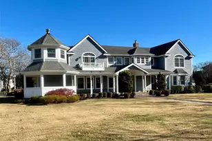 183 Tahlulah Ln, West Islip, NY 11795 - Photo 7