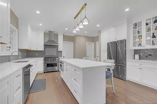 76 Northern Pkwy W, Plainview, NY 11803 - Photo 17