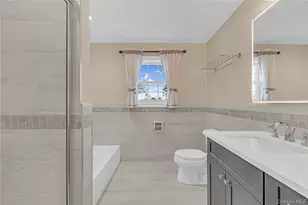 76 Northern Pkwy W, Plainview, NY 11803 - Photo 19