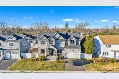 76 Northern Parkway W, Plainview, NY 11803 - Photo 1