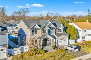 76 Northern Pkwy W, Plainview, NY 11803 - Photo 27