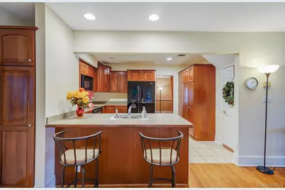 221 Thelma Avenue, Merrick, NY 11566 - Photo 19