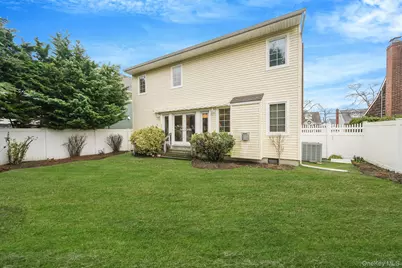 221 Thelma Avenue, Merrick, NY 11566 - Photo 5