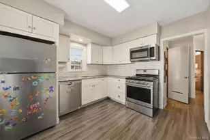 222 Lido Pkwy, Lindenhurst, NY 11757 - Photo 13