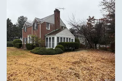 9 Center Street, Glen Cove, NY 11542 - Photo 3