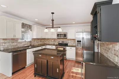 38 Soundcrest Avenue, Northport, NY 11768 - Photo 7