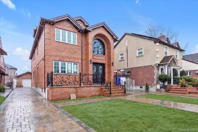 27-09 Utopia Parkway, Flushing, NY 11358 - Photo 21