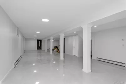 27-09 Utopia Parkway, Flushing, NY 11358 - Photo 17