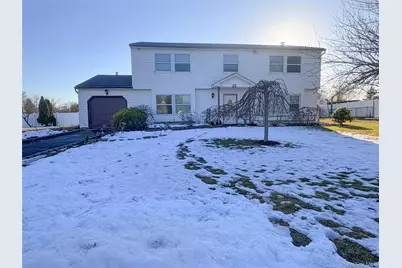 22 Forte Avenue, Medford, NY 11763 - Photo 1