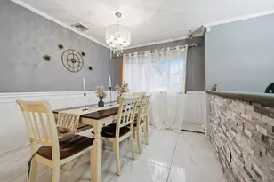 377 Deer Rd, Ronkonkoma, NY 11779 - Photo 9