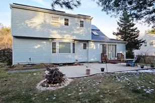 19 Sherwood Ct, Ronkonkoma, NY 11779 - Photo 5