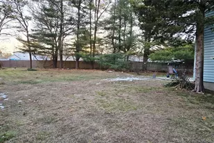 19 Sherwood Ct, Ronkonkoma, NY 11779 - Photo 7