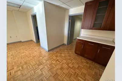 3800 E Tremont Avenue, Bronx, NY 10465 - Photo 11