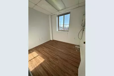 3800 E Tremont Avenue, Bronx, NY 10465 - Photo 7