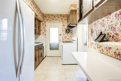 7533 168th Street, Fresh Meadows, NY 11366 - Photo 13