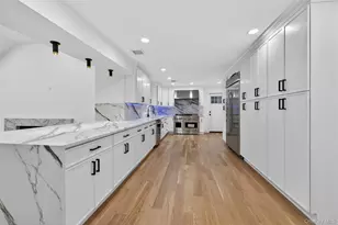 199 Salem Rd, East Hills, NY 11577 - Photo 7