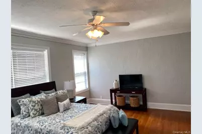 1240 W Broadway #K, Hewlett, NY 11557 - Photo 9