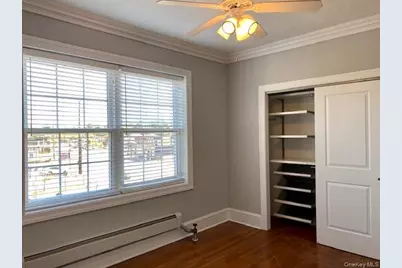 1240 W Broadway #K, Hewlett, NY 11557 - Photo 7