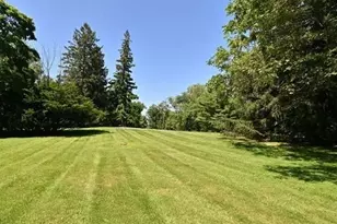 114 E Willow Tree Rd, Spring Valley, NY 10977 - Photo 3