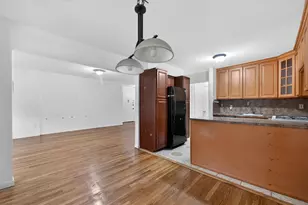 81 Kearsing Pkwy, Monsey, NY 10952 - Photo 9