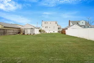 67 Orchard St, Lindenhurst, NY 11757 - Photo 27