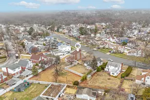 100 Morris Pkwy, Valley Stream, NY 11580 - Photo 9